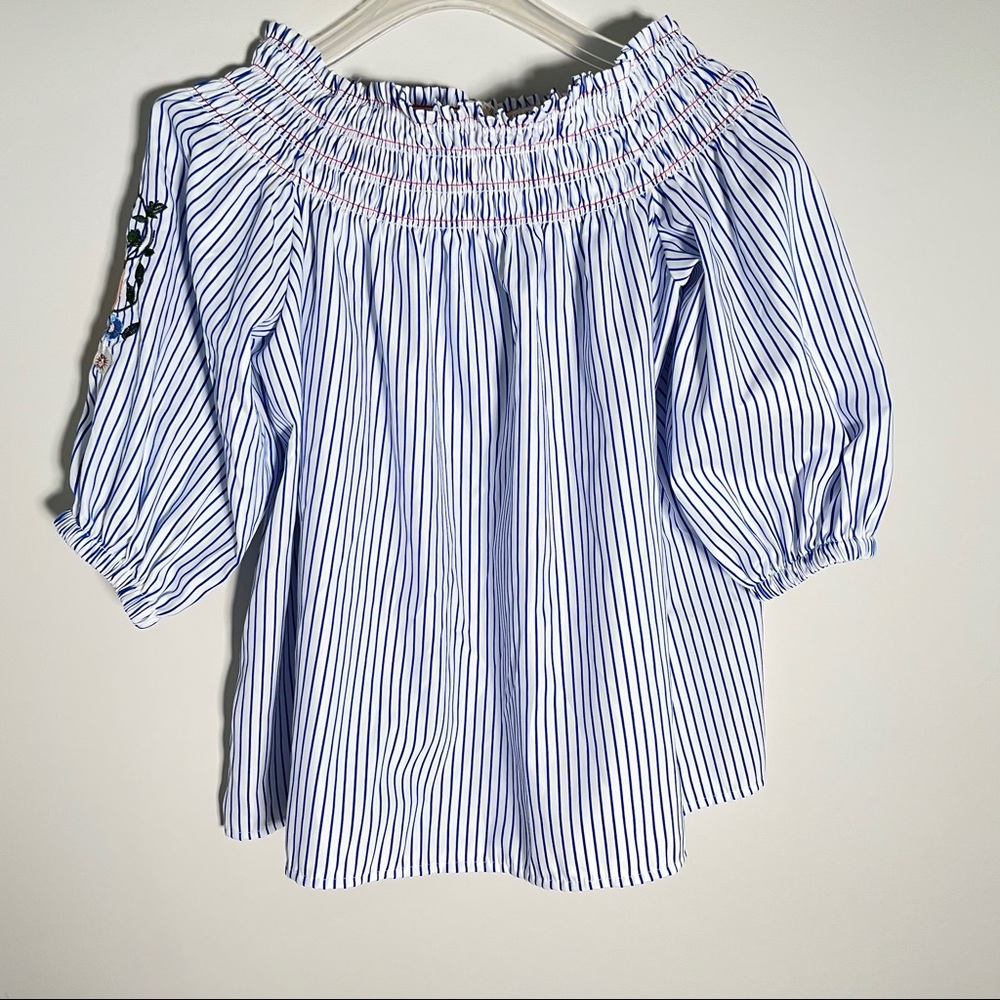 Rebellion Again Floral Sleeve Off-shoulder Top